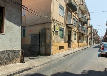 Edificio all\'aperto - Magazzino Via Circumvallazione
429/D, Paterno - foto 26