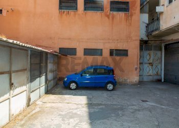 Edificio all\'aperto - Magazzino Via Circumvallazione
429/D, Paterno - foto 13