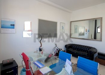 Sala da pranzo - Ufficio via delle Betulle
 
1, Montemarciano - foto 10