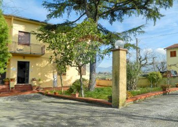 Casa esterno - Apartment VIA CERRETANA
 
134, Vinci - photo 2