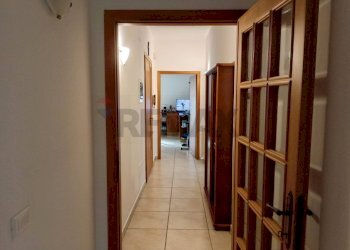 Hall / corridoio - Three-room apartment Via Meucci
 
11, Vinci - photo 5
