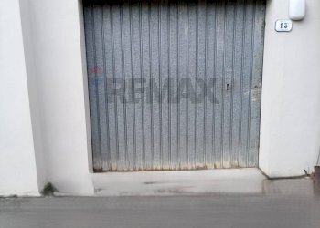 garage - Three-room apartment Via Meucci
 
11, Vinci - photo 17