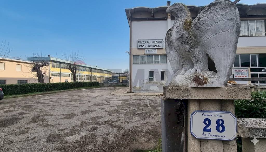 Edificio all\'aperto - Capannone Via Ciambellana
28, Vinci - foto 2