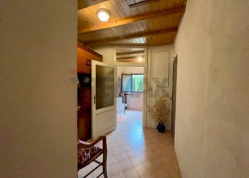 CORRIDOIO AL BAGNO - Casa semi indipendente Localita' Valdibura, 2 51020 Sambuca Pistoiese PT
 
10, Sambuca Pistoiese - foto 17