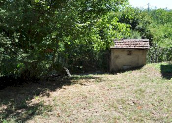 Giardino esterno posteriore - Casa semi indipendente Localita' Valdibura, 2 51020 Sambuca Pistoiese PT, Sambuca Pistoiese - foto 9