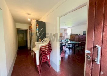 Sala da pranzo - Casa semi indipendente Localita' Valdibura, 2 51020 Sambuca Pistoiese PT, Sambuca Pistoiese - foto 3