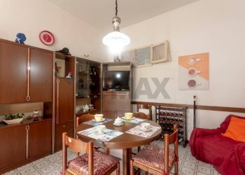 Sala da pranzo - Quadrilocale VIA FRA BARTOLOMEO
 
147, Prato - foto 4