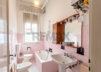 Bagno - Quadrilocale VIA FRA BARTOLOMEO
 
147, Prato - foto 14