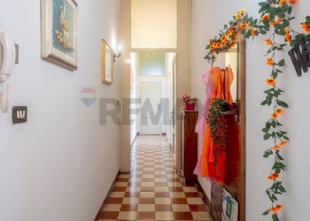 Corridoio - Quadrilocale VIA FRA BARTOLOMEO
 
147, Prato - foto 20