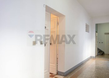 CORRIDOIO CONDOMINIO - Quadrilocale VIA FRA BARTOLOMEO
 
147, Prato - foto 35