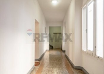 CORRIDOIO CONDOMINIO - Quadrilocale VIA FRA BARTOLOMEO
 
147, Prato - foto 36
