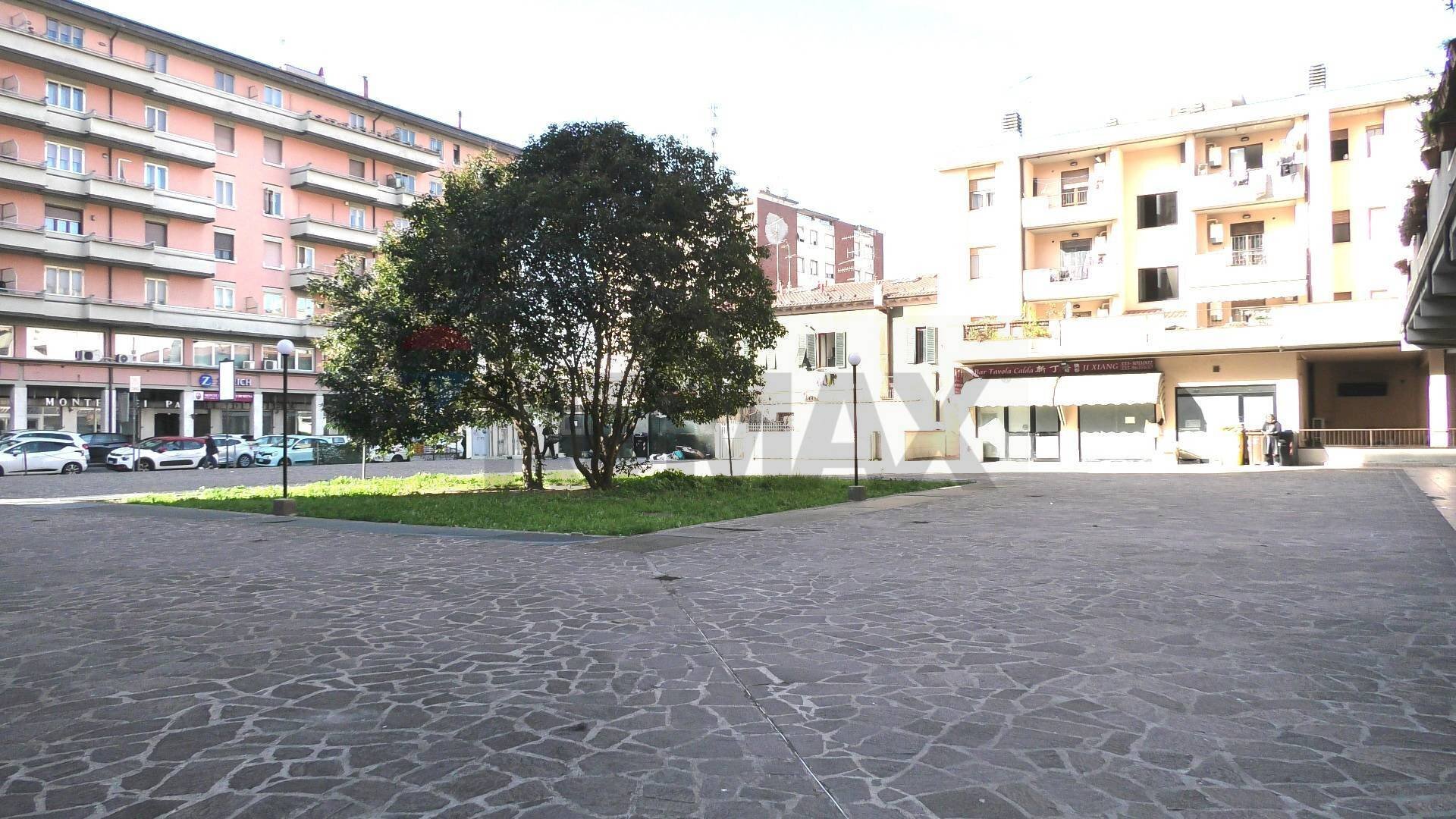 Edificio all\'aperto - Box Via Strozzi
 
134, Prato - foto 2