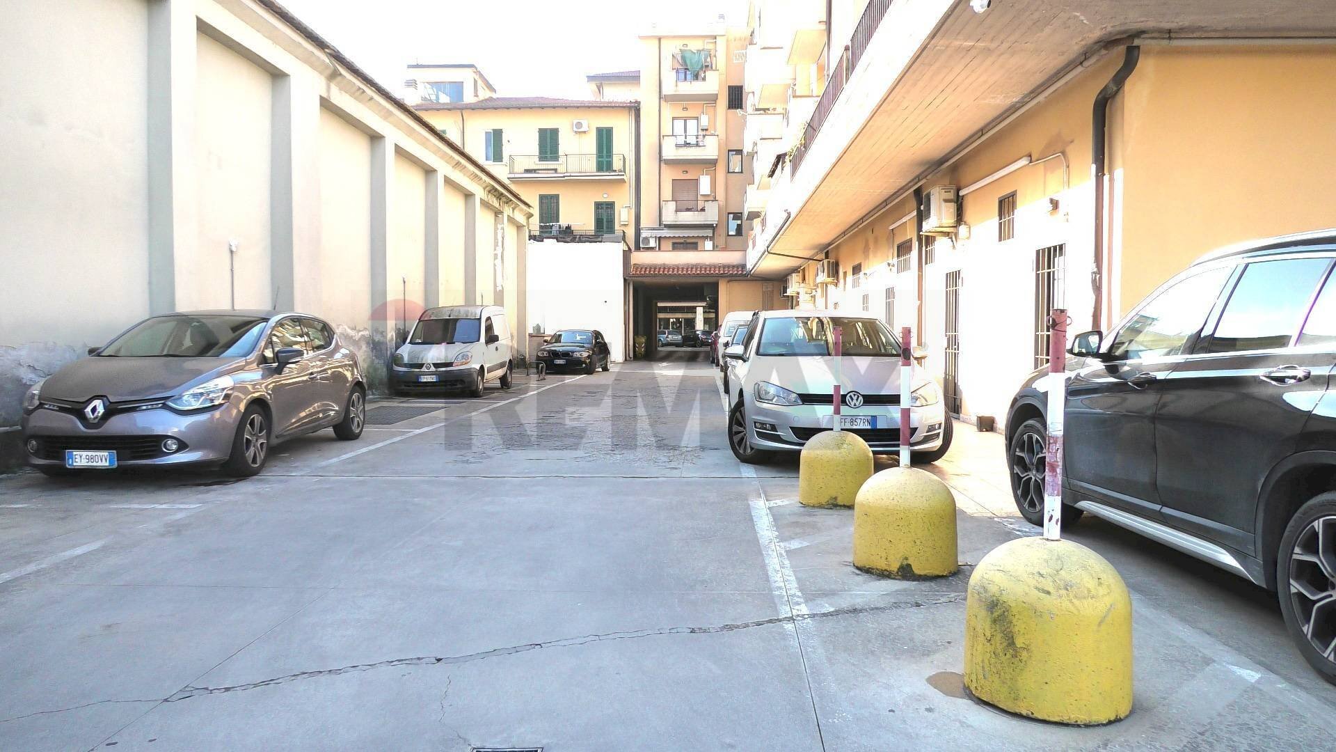 Entrata via Strozzi - Box Via Strozzi
 
134, Prato - foto 3