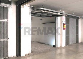 Box - Box Via Strozzi
 
134, Prato - foto 1