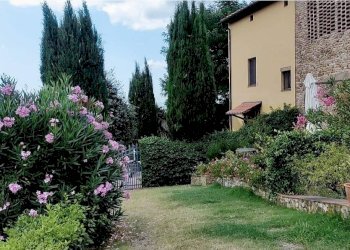 Giardino - Casa indipendente VIA MONTALBINO
 
10, Montespertoli - foto 1