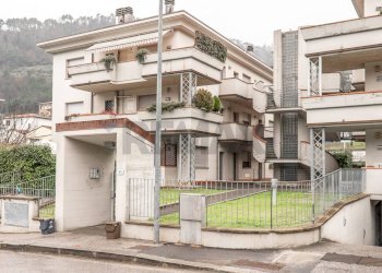 Edificio all\'aperto - Bilocale VIA AGNOLO FIRENZUOLA
 
48, Cantagallo - foto 2