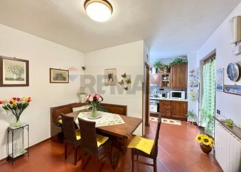 Sala da pranzo - Appartamento via armando cecchini
 
33, Dicomano - foto 1