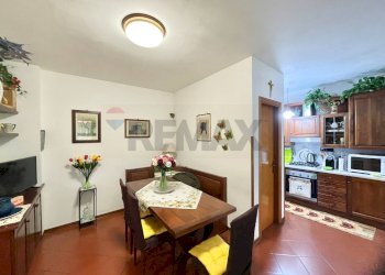 Sala da pranzo - Appartamento via armando cecchini
 
33, Dicomano - foto 5