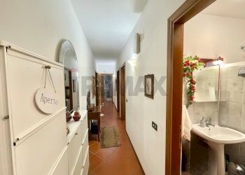 corridoio - Appartamento via armando cecchini
 
33, Dicomano - foto 20