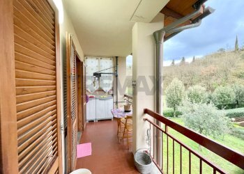 terrazzo sala da pranzo - Appartamento via armando cecchini
 
33, Dicomano - foto 30