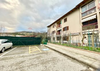 Facciata lato sud - Appartamento via armando cecchini
 
33, Dicomano - foto 33