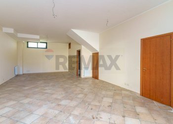 Stanza vuota - Villa a Schiera via torretta
 
231, Acireale - foto 4