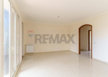 Stanza vuota - Villa a Schiera via torretta
 
231, Acireale - foto 17