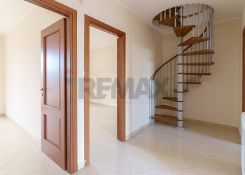 Scale - Villa a Schiera via torretta
 
231, Acireale - foto 27