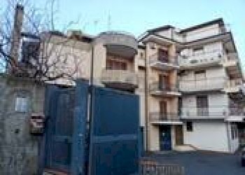 Edificio all\'aperto - Appartamento Via Don Bosco
 
7, Gravina di Catania - foto 1