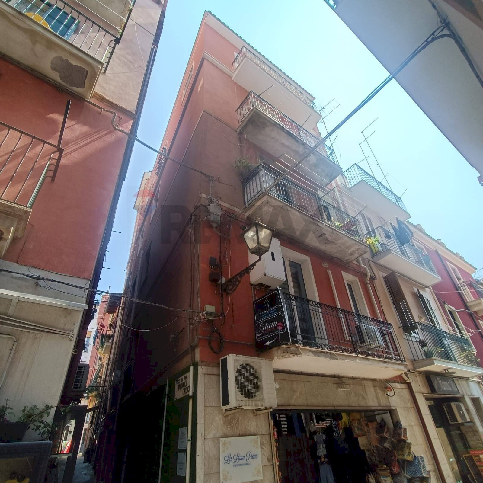 Edificio all\'aperto - Four-room apartment via bagnoli croci
1, Taormina - photo 2