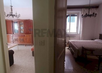 Camera / camera da letto - Quadrilocale via bagnoli croci
 
1, Taormina - foto 25