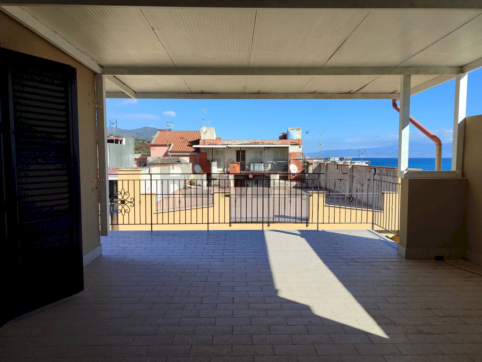 Terrazza - Quadrilocale Via Giovanni Verga
 
7, Furci Siculo - foto 2