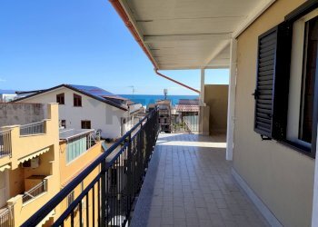 Balcone - Quadrilocale Via Giovanni Verga
 
7, Furci Siculo - foto 12