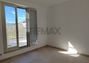 Stanza vuota - Quadrilocale Via Giovanni Verga
 
7, Furci Siculo - foto 16