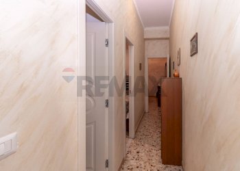 Hall / corridoio - Quadrilocale Via Etnea
 
72, Gravina di Catania - foto 8