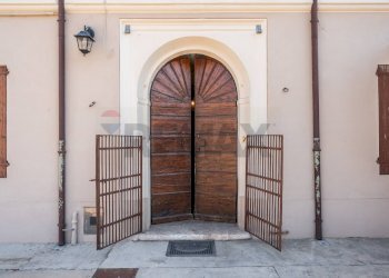 Edificio all\'aperto - Casa semi indipendente Commessaggio - foto 9