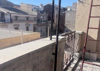 Balcone - Independent house VIA UMBERTO PRIMO
 
27, Francofonte - photo 16