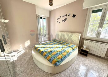 Camera / camera da letto - Casa indipendente Località Torbora
 
105, Noli - foto 23