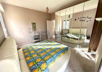 Camera / camera da letto - Casa indipendente Località Torbora
 
105, Noli - foto 25