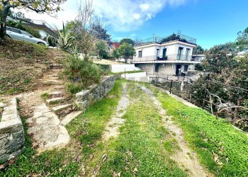 Giardino - Bilocale Località Torbora
 
105, Noli - foto 15