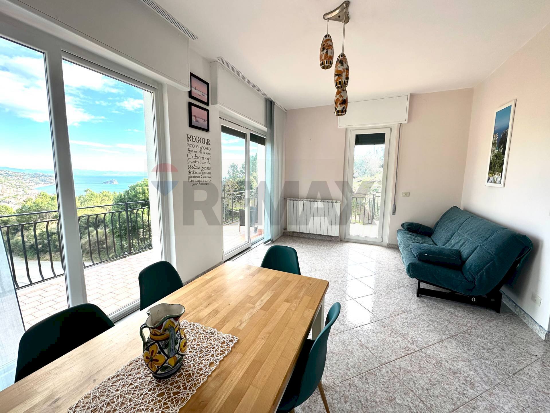 Sala da pranzo - Three-room apartment Località Torbora
 
105, Noli - photo 1