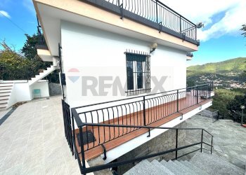 Casa all\'aperto - Trilocale Località Torbora
 
105, Noli - foto 2