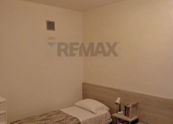 Camera / camera da letto - Quadrilocale via ed arco san Jacopo Rivera
 
27, L'Aquila - foto 6