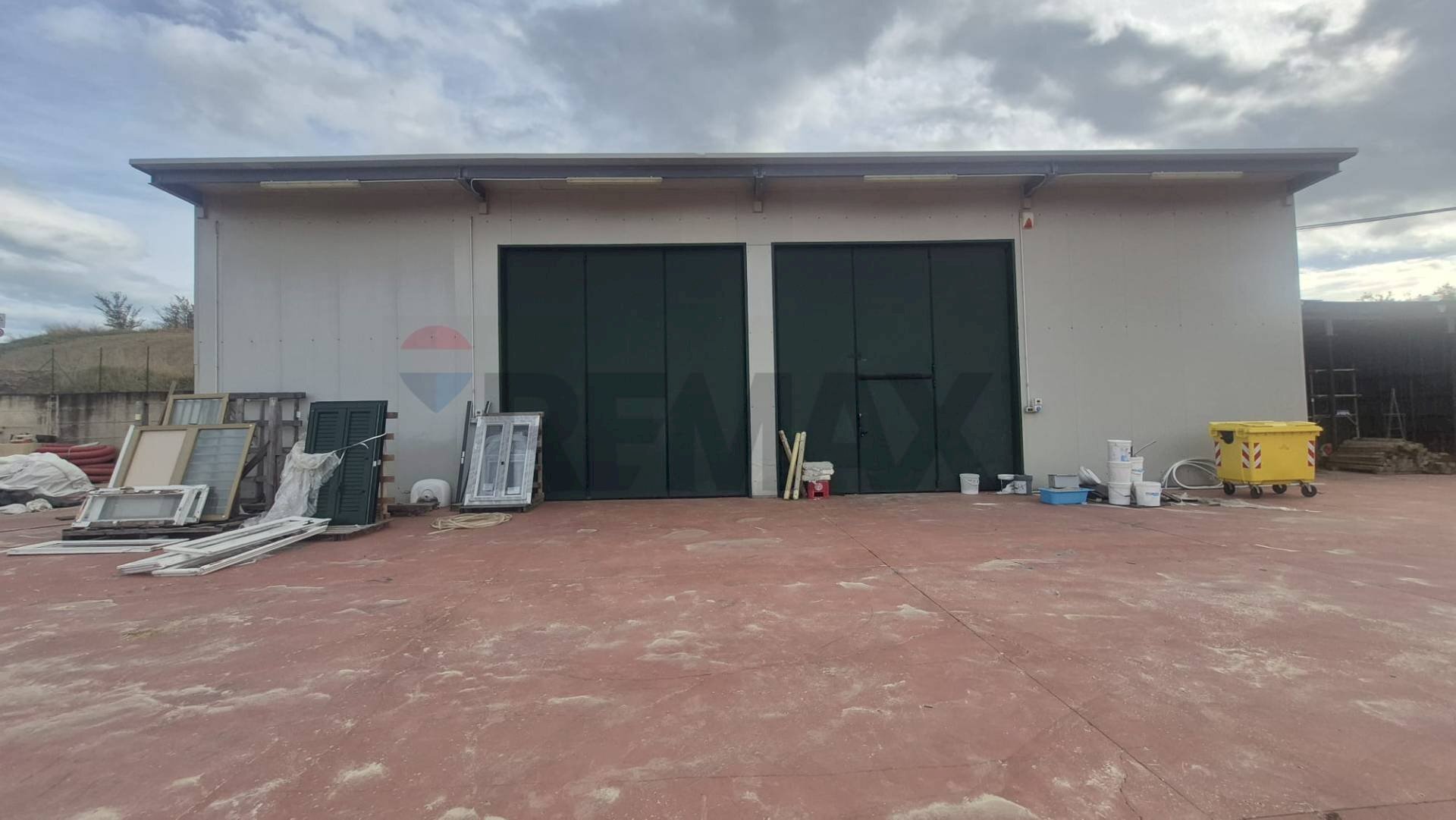 Terrazza - Locale Commerciale Contrada Cunetta, Castilenti - foto 1