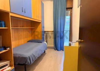 Camera / camera da letto - Quadrilocale Via Galileo Galilei
 
66, Novara - foto 8