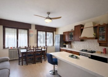 Cucina - Quadrilocale Via Galileo Galilei
 
66, Novara - foto 2