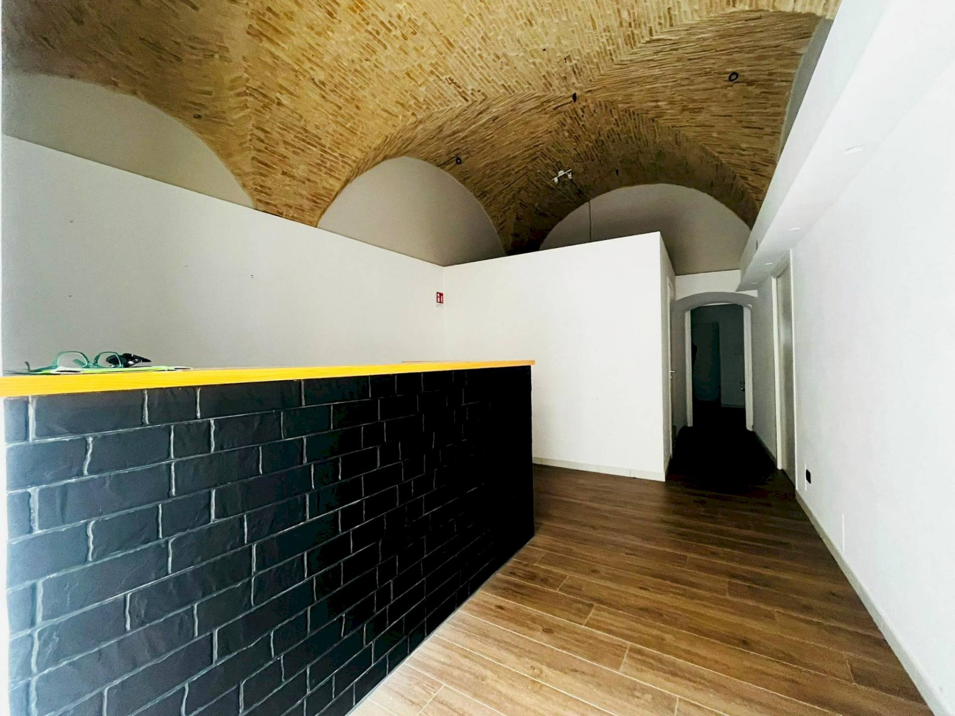 Foto 1 - Locale Commerciale VIA FEDERICO II
 
39, Lucera - foto 1