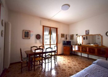 Sala da pranzo - Appartamento Strada Carbogna
 
36, Palanzano - foto 3