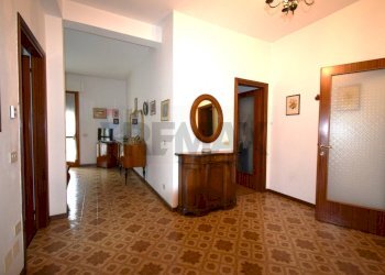 Hall / corridoio - Appartamento Strada Carbogna
 
36, Palanzano - foto 4