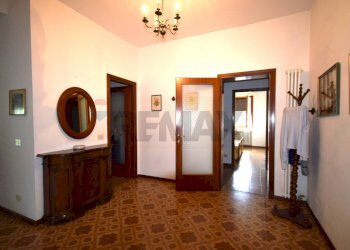 Hall / corridoio - Appartamento Strada Carbogna
 
36, Palanzano - foto 9